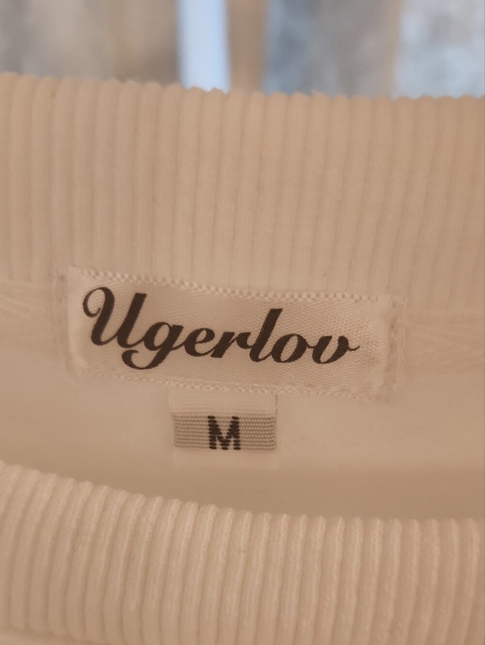 Oversized Sweatshirt - Picture 4 of 6